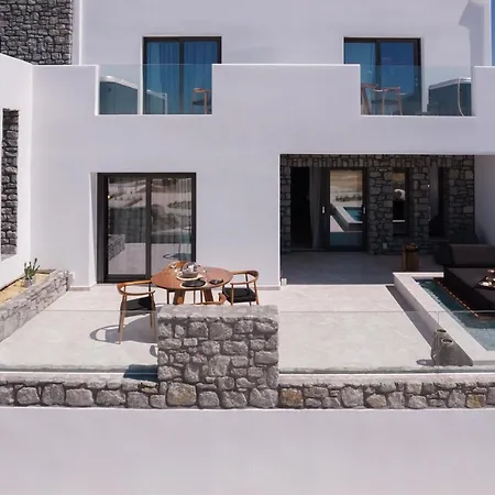 Milestones Naxos 5* Maragkas