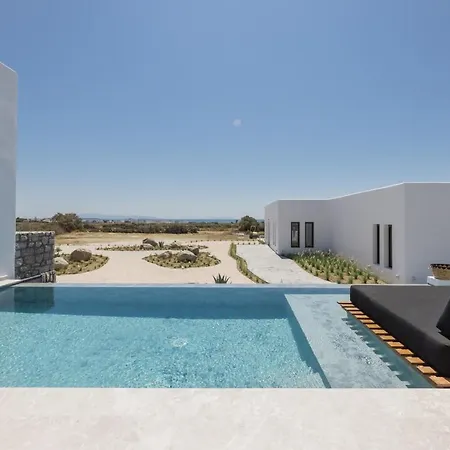 מלון Milestones Naxos 5*