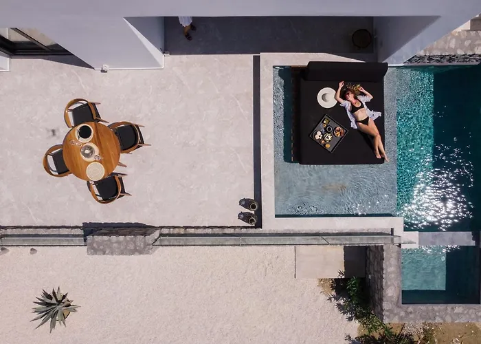 Milestones Naxos מלון Maragkas