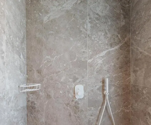 Milestones Naxos מלון 5*