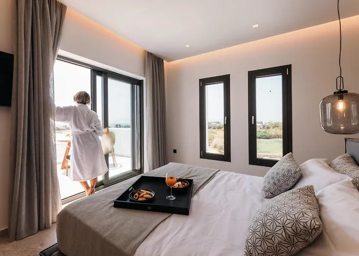 Milestones Naxos מלון 5*