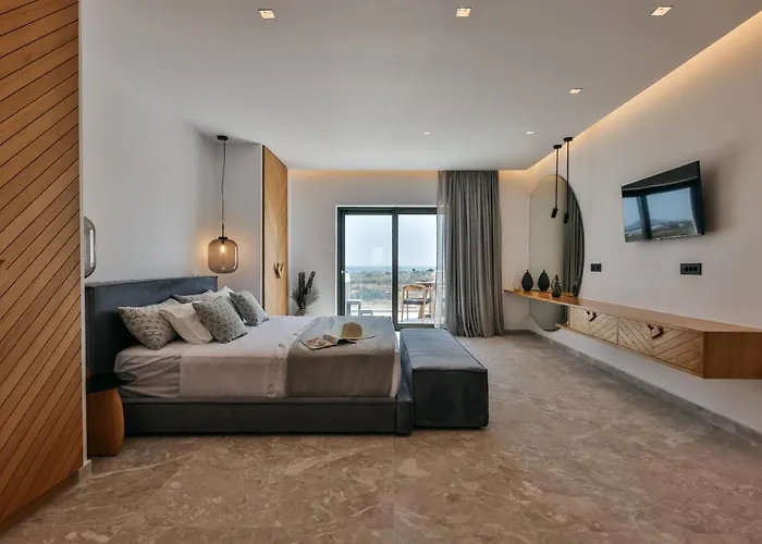 מלון Milestones Naxos 5*