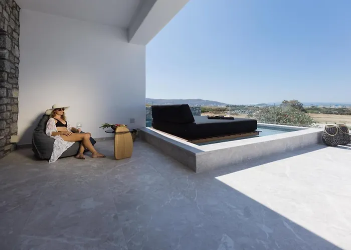 מלון Milestones Naxos