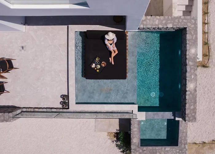 Milestones Naxos 5* Maragkas