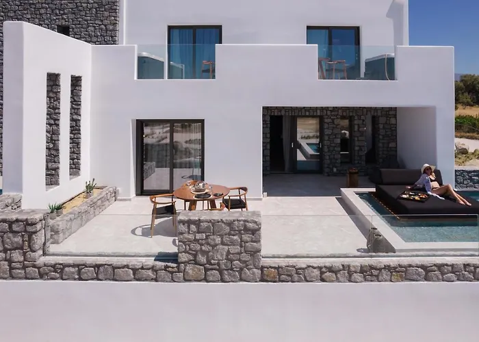 Milestones Naxos 5* Maragkas