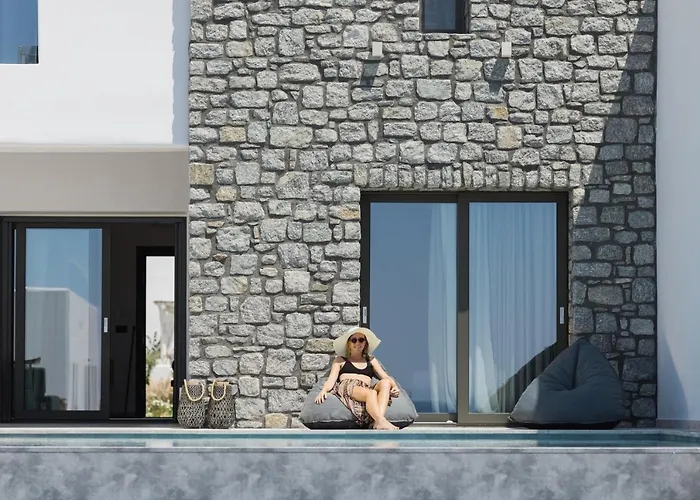 Milestones Naxos 5* Maragkas