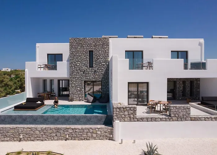 Milestones Naxos 5* Maragkas