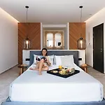 Отель Milestones Naxos Maragkas