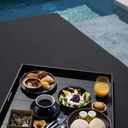 Milestones Naxos מלון Maragkas