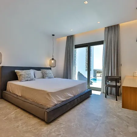 Milestones Naxos Hotel 5*